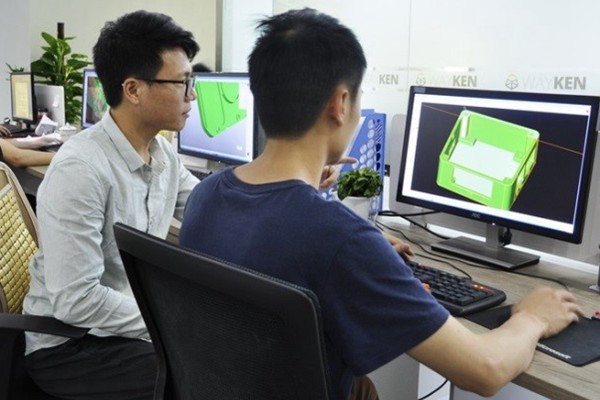 Chinese CNC machining team