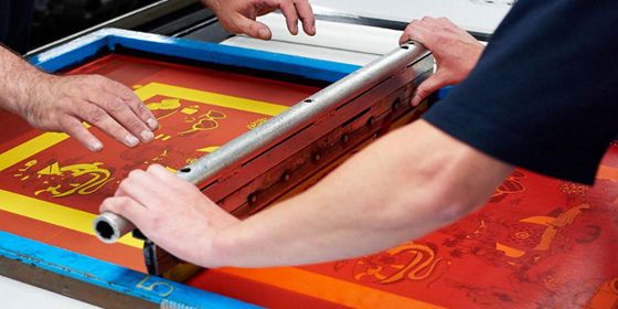 red color in screen printing process